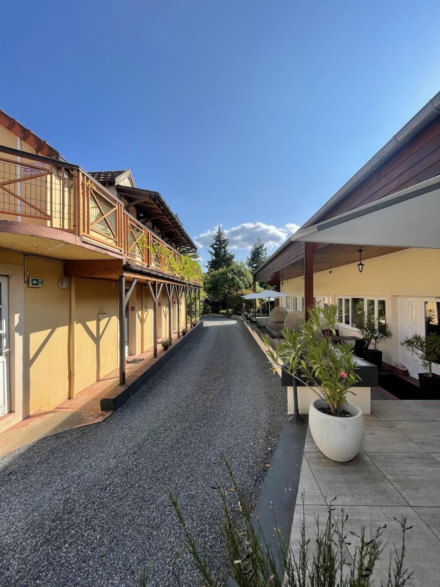 The Originals Boutique, Hotel Clos Sainte Marie, Nevers Exterior photo