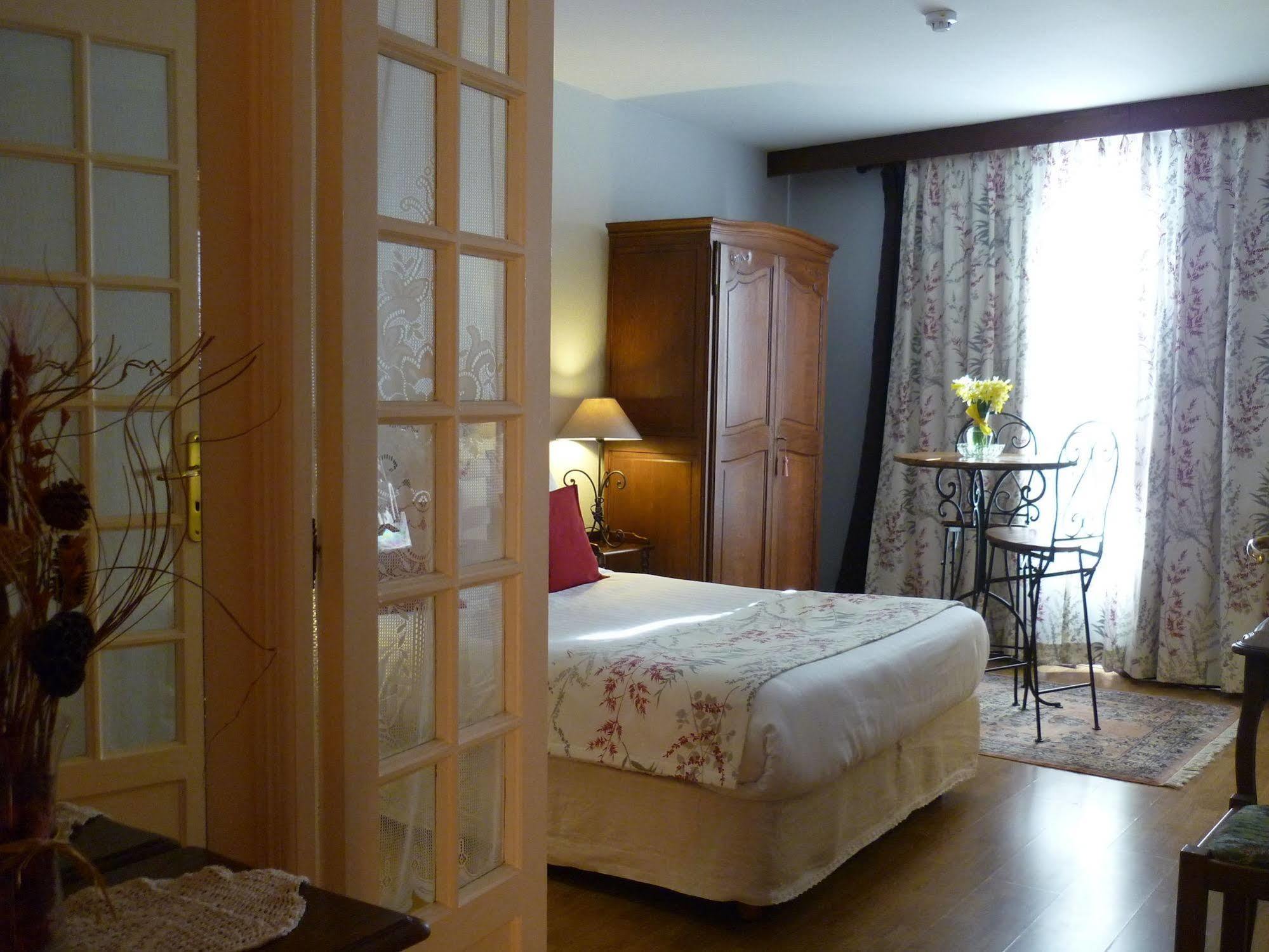 The Originals Boutique, Hotel Clos Sainte Marie, Nevers Exterior photo